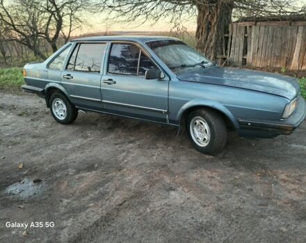 Синий Фольксваген Сантана, объемом двигателя 1.8 л и пробегом 300 тыс. км за 1000 $, фото 7 на Automoto.ua