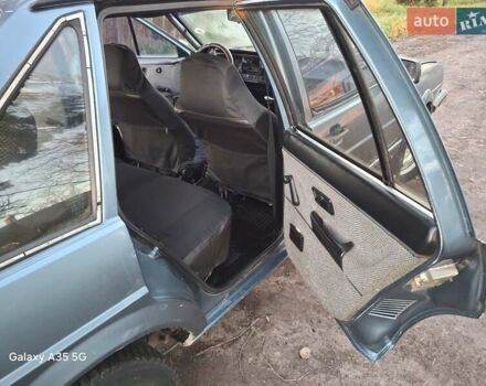 Зеленый Фольксваген Сантана, объемом двигателя 1.76 л и пробегом 300 тыс. км за 1000 $, фото 22 на Automoto.ua