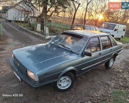 Зеленый Фольксваген Сантана, объемом двигателя 1.76 л и пробегом 300 тыс. км за 1000 $, фото 10 на Automoto.ua