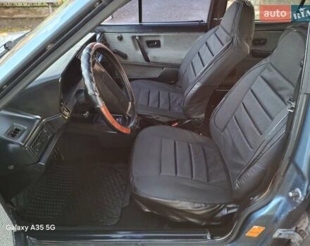 Зеленый Фольксваген Сантана, объемом двигателя 1.76 л и пробегом 300 тыс. км за 1000 $, фото 15 на Automoto.ua