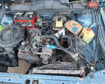 Зеленый Фольксваген Сантана, объемом двигателя 1.76 л и пробегом 300 тыс. км за 1000 $, фото 34 на Automoto.ua