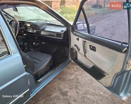 Зеленый Фольксваген Сантана, объемом двигателя 1.76 л и пробегом 300 тыс. км за 1000 $, фото 27 на Automoto.ua