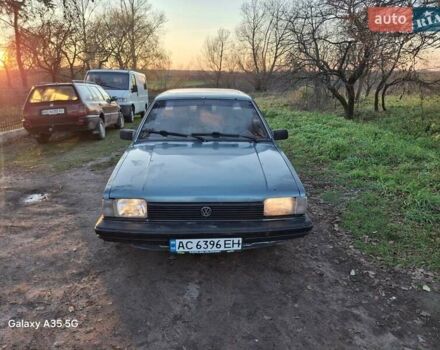 Зеленый Фольксваген Сантана, объемом двигателя 1.76 л и пробегом 300 тыс. км за 1000 $, фото 1 на Automoto.ua