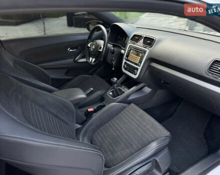 Белый Фольксваген Скирокко, объемом двигателя 1.97 л и пробегом 350 тыс. км за 5999 $, фото 24 на Automoto.ua