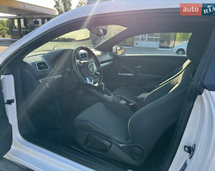 Білий Фольксваген Скірокко, об'ємом двигуна 1.98 л та пробігом 130 тис. км за 13000 $, фото 14 на Automoto.ua