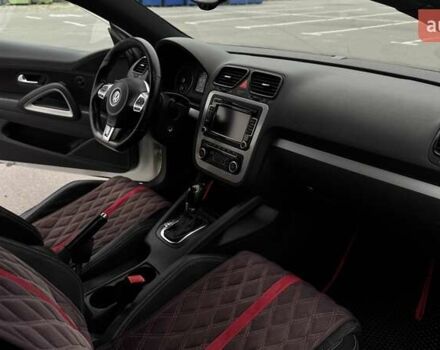 Білий Фольксваген Скірокко, об'ємом двигуна 1.39 л та пробігом 223 тис. км за 9800 $, фото 24 на Automoto.ua