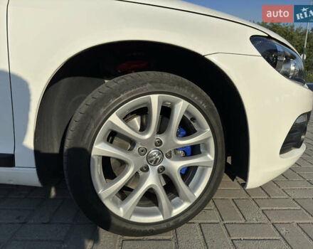 Білий Фольксваген Скірокко, об'ємом двигуна 1.98 л та пробігом 130 тис. км за 13000 $, фото 9 на Automoto.ua
