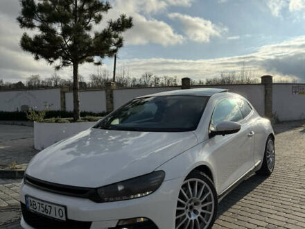 Белый Фольксваген Скирокко, объемом двигателя 1.39 л и пробегом 220 тыс. км за 8599 $, фото 1 на Automoto.ua