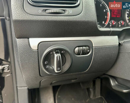 Черный Фольксваген Скирокко, объемом двигателя 1.39 л и пробегом 217 тыс. км за 7500 $, фото 26 на Automoto.ua