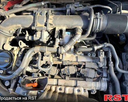 Красный Фольксваген Скирокко, объемом двигателя 1.4 л и пробегом 228 тыс. км за 6950 $, фото 10 на Automoto.ua