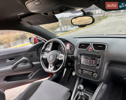Красный Фольксваген Скирокко, объемом двигателя 1.98 л и пробегом 145 тыс. км за 7900 $, фото 17 на Automoto.ua