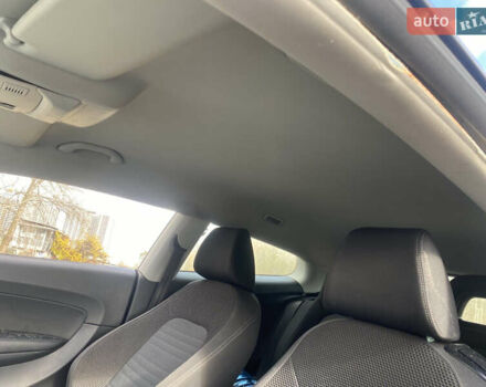 Фольксваген Скирокко 2011 в Киеве на Automoto.ua Синий Фольксваген Скирокко, объемом двигателя 1.4 л и пробегом 180 тыс. км за 3700 $, фото 9 на Automoto.ua