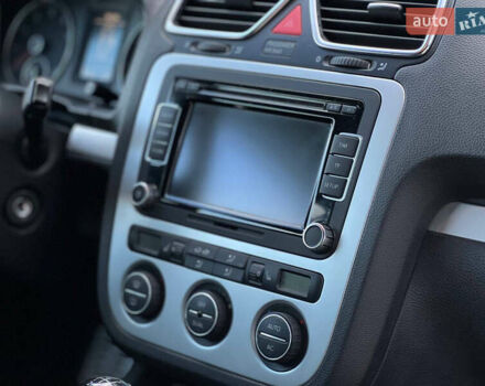 Зелений Фольксваген Скірокко, об'ємом двигуна 1.39 л та пробігом 200 тис. км за 6999 $, фото 18 на Automoto.ua