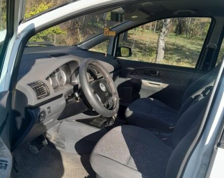 Белый Фольксваген Шаран, объемом двигателя 1.9 л и пробегом 390 тыс. км за 4300 $, фото 4 на Automoto.ua