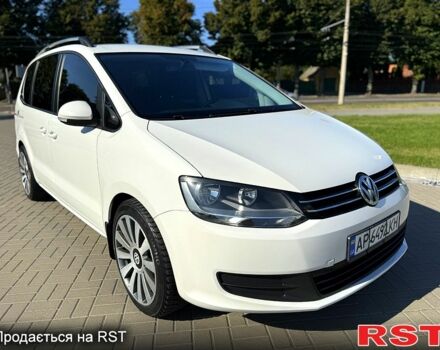 Білий Фольксваген Шаран, об'ємом двигуна 2 л та пробігом 260 тис. км за 9499 $, фото 1 на Automoto.ua