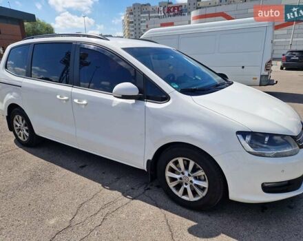 Белый Фольксваген Шаран, объемом двигателя 1.97 л и пробегом 314 тыс. км за 11500 $, фото 2 на Automoto.ua