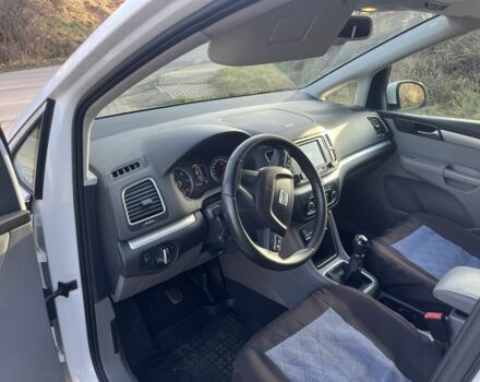 Белый Фольксваген Шаран, объемом двигателя 2 л и пробегом 315 тыс. км за 8600 $, фото 9 на Automoto.ua