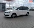 Белый Фольксваген Шаран, объемом двигателя 1.97 л и пробегом 349 тыс. км за 8500 $, фото 1 на Automoto.ua