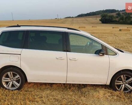 Белый Фольксваген Шаран, объемом двигателя 1.4 л и пробегом 245 тыс. км за 9920 $, фото 4 на Automoto.ua