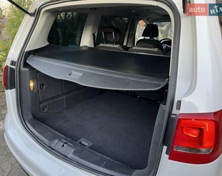 Белый Фольксваген Шаран, объемом двигателя 2 л и пробегом 235 тыс. км за 11350 $, фото 36 на Automoto.ua