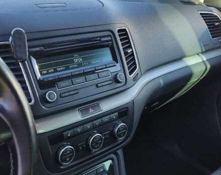 Белый Фольксваген Шаран, объемом двигателя 1.4 л и пробегом 245 тыс. км за 9920 $, фото 11 на Automoto.ua