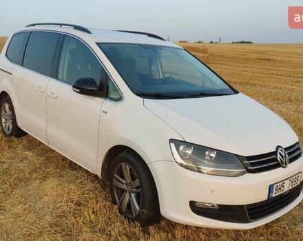 Белый Фольксваген Шаран, объемом двигателя 1.4 л и пробегом 245 тыс. км за 9920 $, фото 3 на Automoto.ua