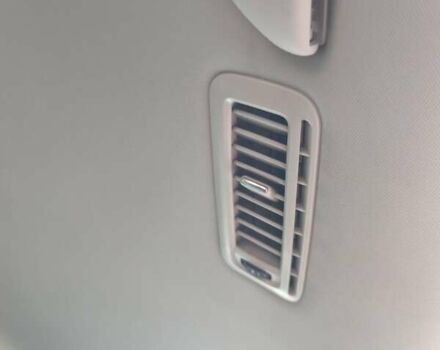 Белый Фольксваген Шаран, объемом двигателя 2 л и пробегом 246 тыс. км за 14299 $, фото 28 на Automoto.ua