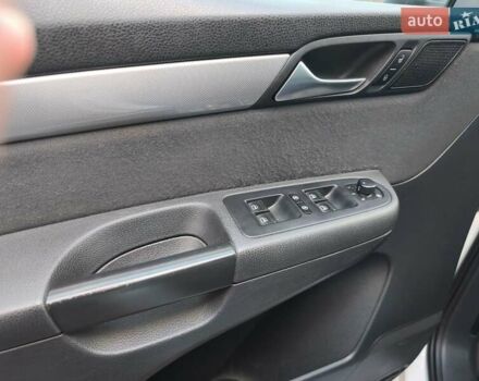 Белый Фольксваген Шаран, объемом двигателя 2 л и пробегом 246 тыс. км за 14299 $, фото 19 на Automoto.ua