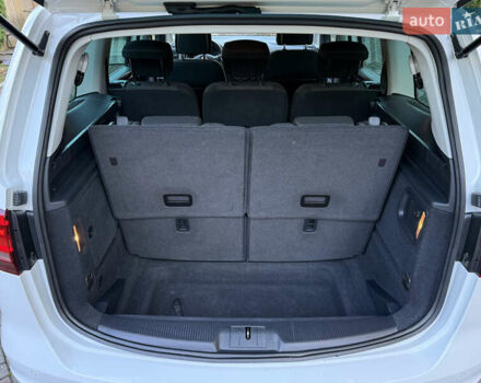 Фольксваген Шаран 2017 в Черновцах на Automoto.ua Белый Фольксваген Шаран, объемом двигателя 1.97 л и пробегом 280 тыс. км за 18800 $, фото 37 на Automoto.ua