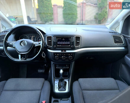 Фольксваген Шаран 2017 в Черновцах на Automoto.ua Белый Фольксваген Шаран, объемом двигателя 1.97 л и пробегом 280 тыс. км за 18800 $, фото 11 на Automoto.ua