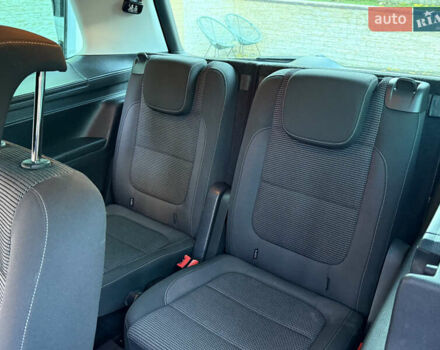 Фольксваген Шаран 2017 в Черновцах на Automoto.ua Белый Фольксваген Шаран, объемом двигателя 1.97 л и пробегом 280 тыс. км за 18800 $, фото 32 на Automoto.ua