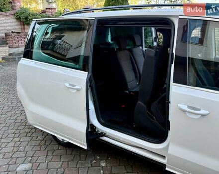 Фольксваген Шаран 2017 в Черновцах на Automoto.ua Белый Фольксваген Шаран, объемом двигателя 1.97 л и пробегом 280 тыс. км за 18800 $, фото 33 на Automoto.ua