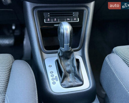 Фольксваген Шаран 2017 в Черновцах на Automoto.ua Белый Фольксваген Шаран, объемом двигателя 1.97 л и пробегом 280 тыс. км за 18800 $, фото 16 на Automoto.ua