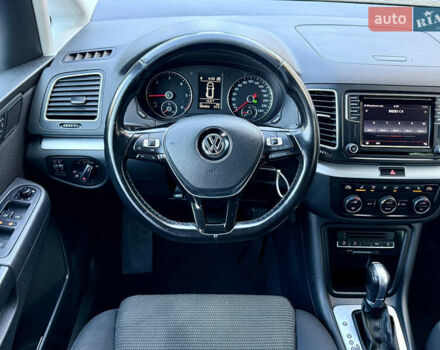 Фольксваген Шаран 2017 в Черновцах на Automoto.ua Белый Фольксваген Шаран, объемом двигателя 1.97 л и пробегом 280 тыс. км за 18800 $, фото 20 на Automoto.ua