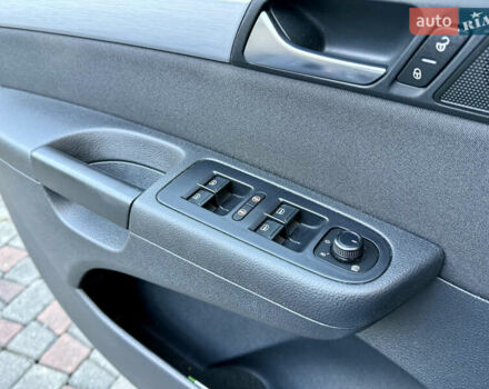 Фольксваген Шаран 2017 в Черновцах на Automoto.ua Белый Фольксваген Шаран, объемом двигателя 1.97 л и пробегом 280 тыс. км за 18800 $, фото 21 на Automoto.ua