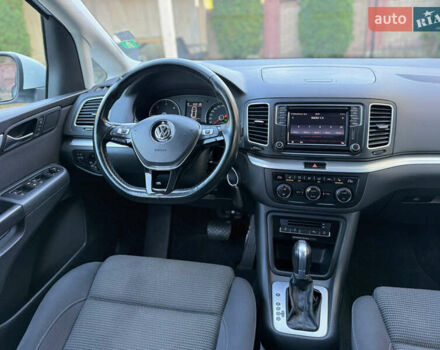 Фольксваген Шаран 2017 в Черновцах на Automoto.ua Белый Фольксваген Шаран, объемом двигателя 1.97 л и пробегом 280 тыс. км за 18800 $, фото 12 на Automoto.ua