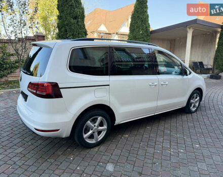 Фольксваген Шаран 2017 в Черновцах на Automoto.ua Белый Фольксваген Шаран, объемом двигателя 1.97 л и пробегом 280 тыс. км за 18800 $, фото 6 на Automoto.ua