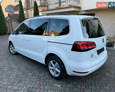 Фольксваген Шаран 2017 в Черновцах на Automoto.ua Белый Фольксваген Шаран, объемом двигателя 1.97 л и пробегом 280 тыс. км за 18800 $, фото 9 на Automoto.ua