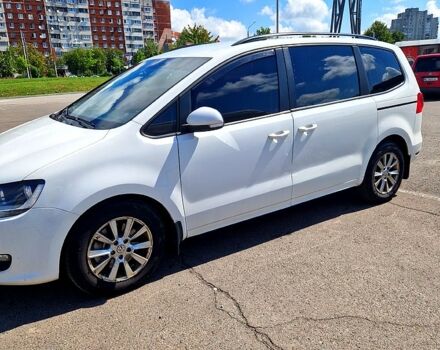 Белый Фольксваген Шаран, объемом двигателя 2 л и пробегом 310 тыс. км за 11500 $, фото 1 на Automoto.ua