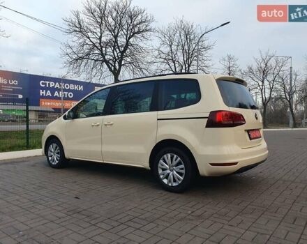 Бежевый Фольксваген Шаран, объемом двигателя 1.98 л и пробегом 235 тыс. км за 15999 $, фото 3 на Automoto.ua