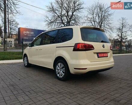 Бежевый Фольксваген Шаран, объемом двигателя 1.98 л и пробегом 235 тыс. км за 15999 $, фото 4 на Automoto.ua