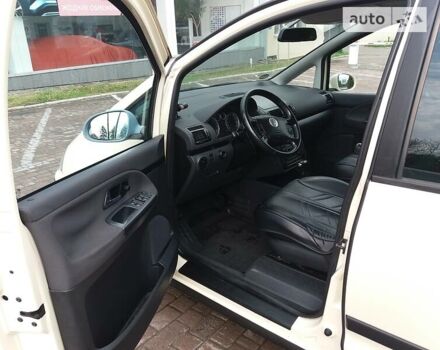 Бежевый Фольксваген Шаран, объемом двигателя 1.9 л и пробегом 343 тыс. км за 3500 $, фото 4 на Automoto.ua