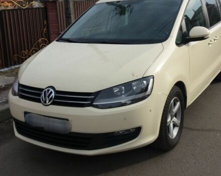 Бежевый Фольксваген Шаран, объемом двигателя 2 л и пробегом 420 тыс. км за 9900 $, фото 1 на Automoto.ua