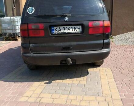 Черный Фольксваген Шаран, объемом двигателя 2.8 л и пробегом 380 тыс. км за 2400 $, фото 9 на Automoto.ua