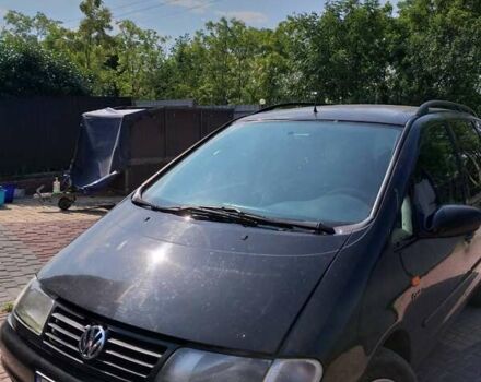 Черный Фольксваген Шаран, объемом двигателя 2.8 л и пробегом 380 тыс. км за 2400 $, фото 2 на Automoto.ua