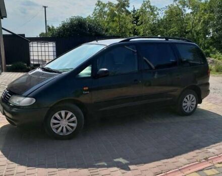 Черный Фольксваген Шаран, объемом двигателя 2.8 л и пробегом 390 тыс. км за 2500 $, фото 5 на Automoto.ua