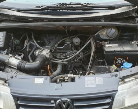 Черный Фольксваген Шаран, объемом двигателя 2 л и пробегом 300 тыс. км за 4000 $, фото 6 на Automoto.ua