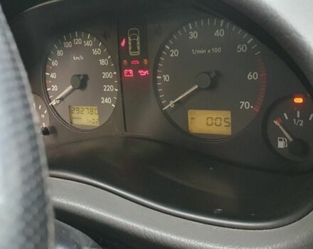 Черный Фольксваген Шаран, объемом двигателя 2 л и пробегом 300 тыс. км за 4000 $, фото 1 на Automoto.ua