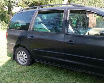 Черный Фольксваген Шаран, объемом двигателя 1.9 л и пробегом 220 тыс. км за 2100 $, фото 2 на Automoto.ua