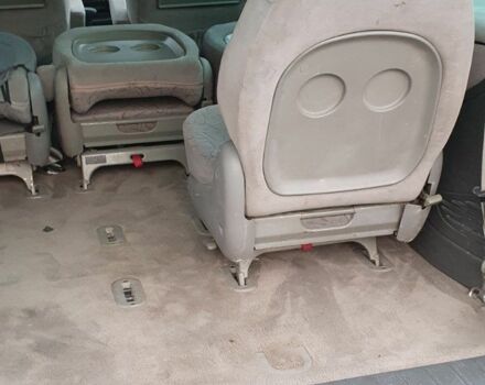 Черный Фольксваген Шаран, объемом двигателя 2 л и пробегом 300 тыс. км за 4000 $, фото 4 на Automoto.ua